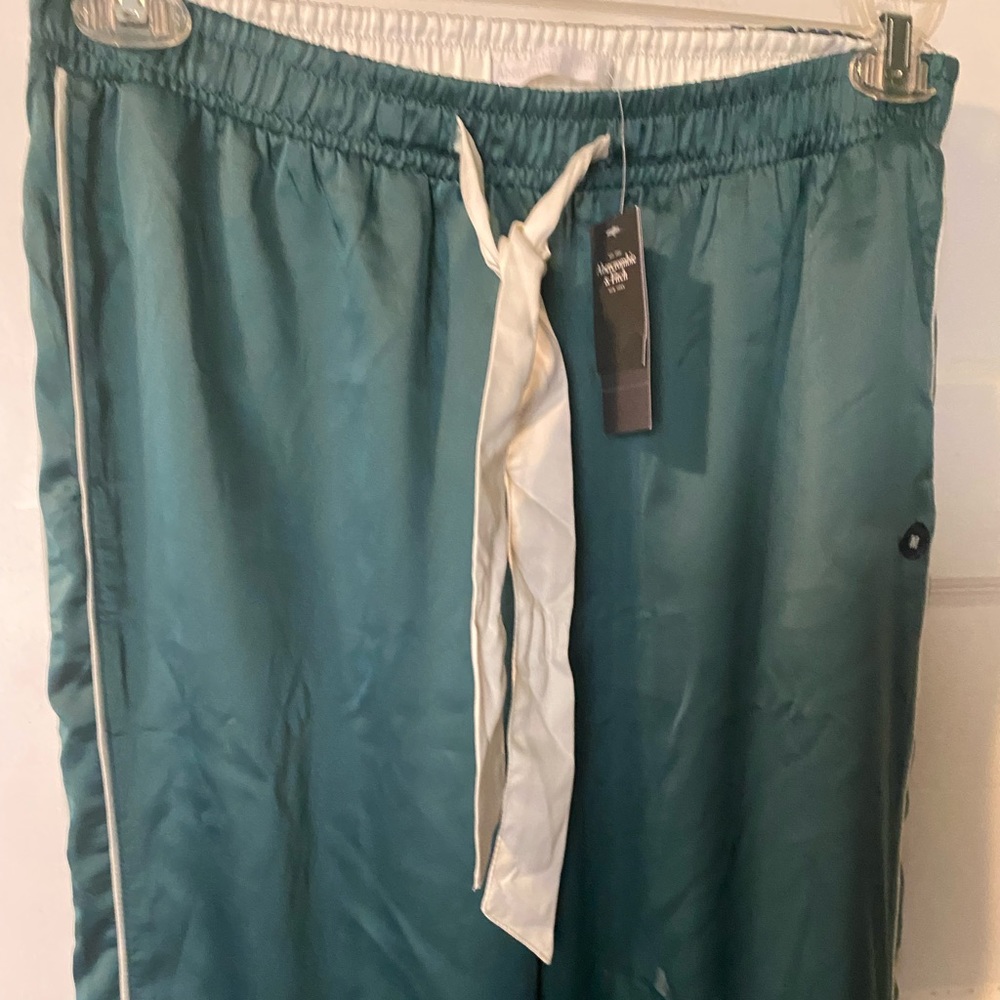 NWT! Abercrombie & Fitch Pajama Pant Satin Bottoms Green Medium - Picture 16 of 16